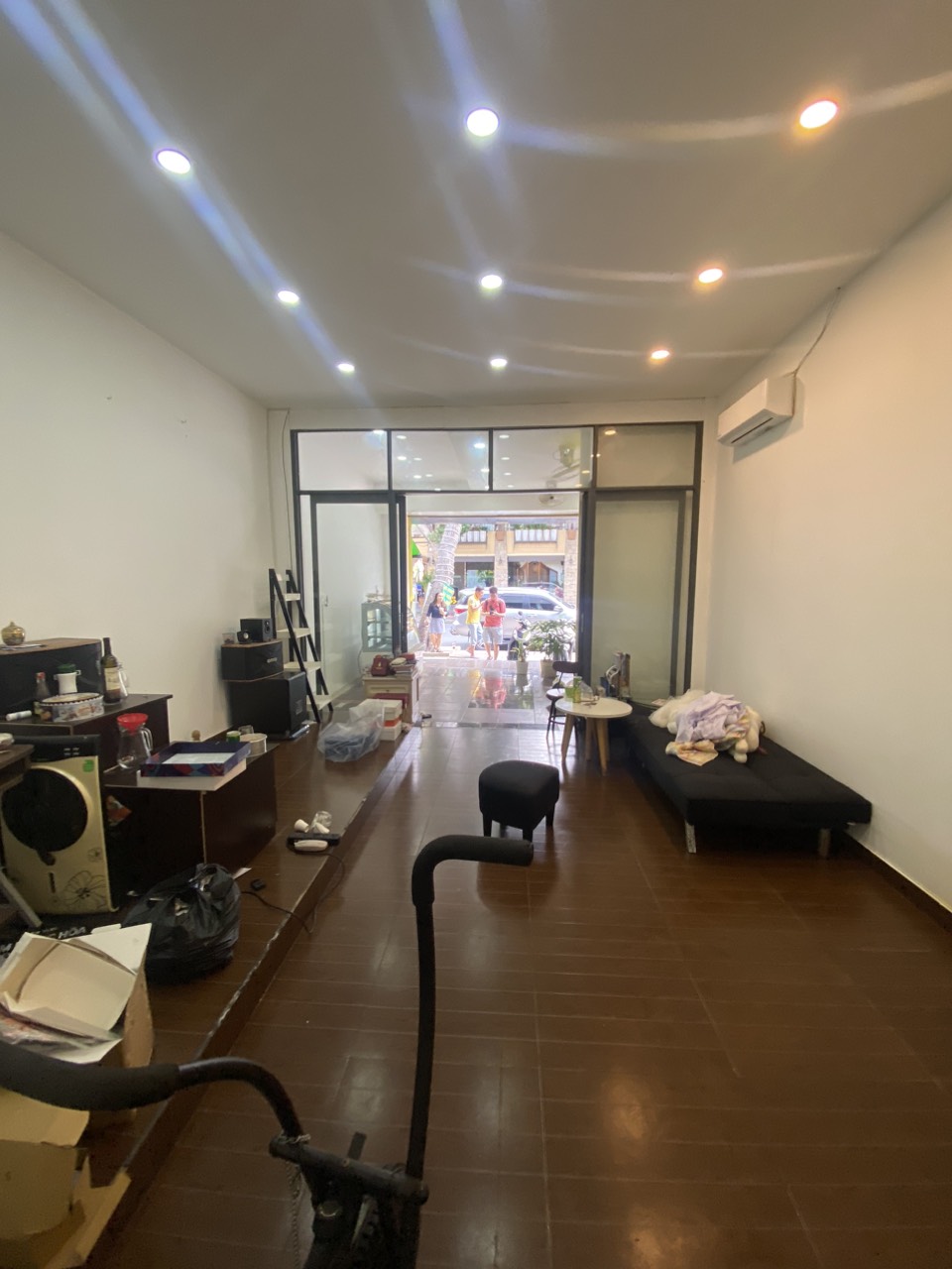 Cho thuê nguyên căn mặt tiền Lê Văn Sỹ, Phường 1, Quận Tân Bình